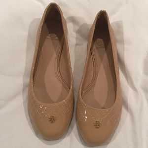 Tory Burch Quilted Flats in Nude